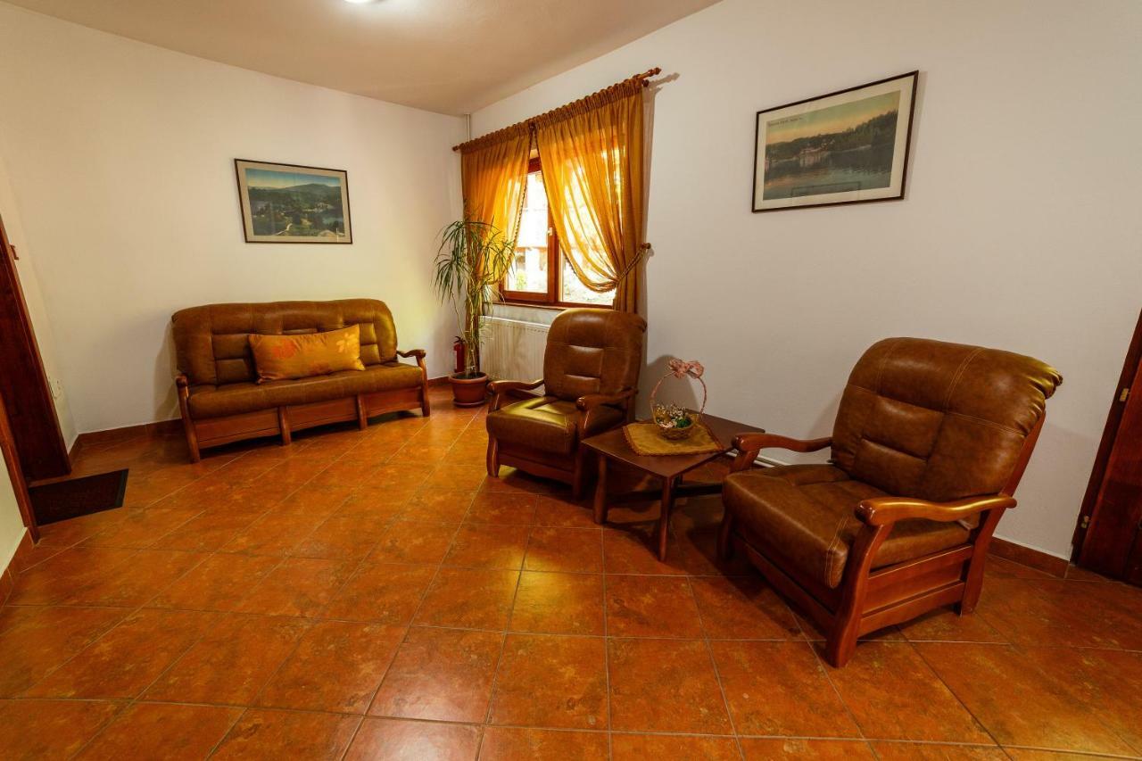 Pensiunea Eva Acomodação com café da manhã Sovata Exterior foto